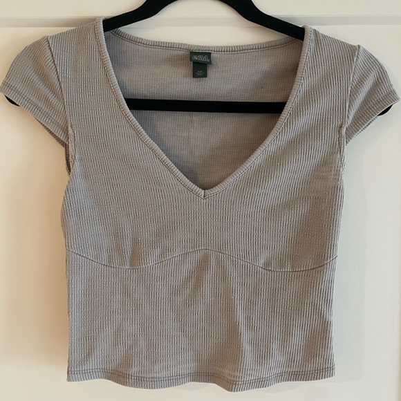 Gray Crop V-Neck Ribbed Top - Picture 1 of 4